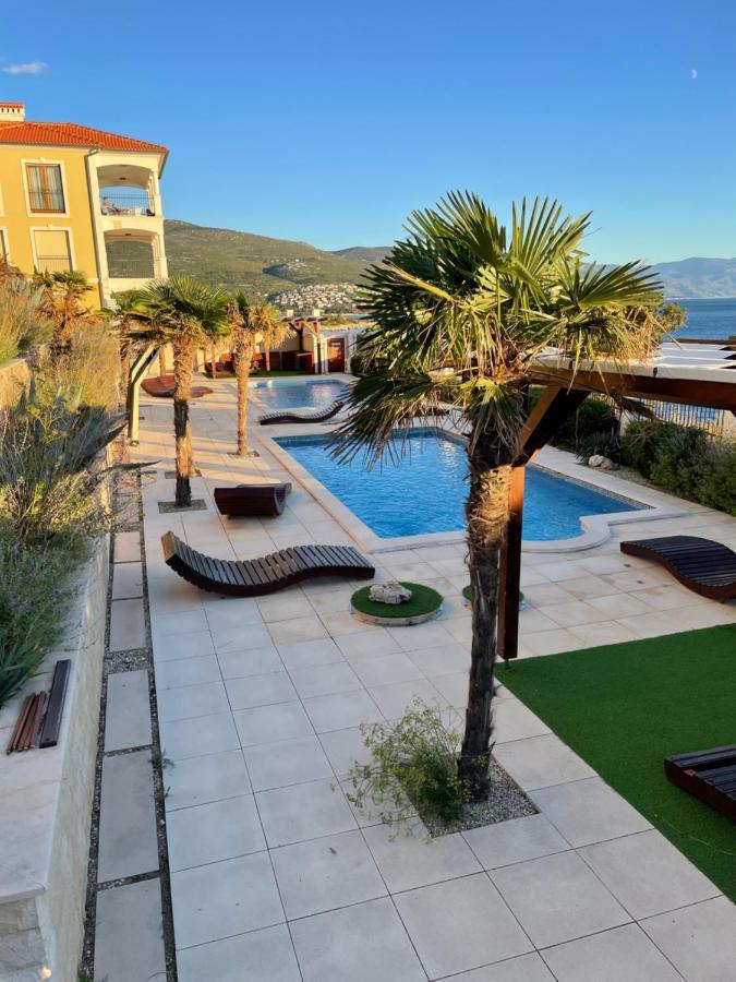 Povile Suites Dış mekan fotoğraf