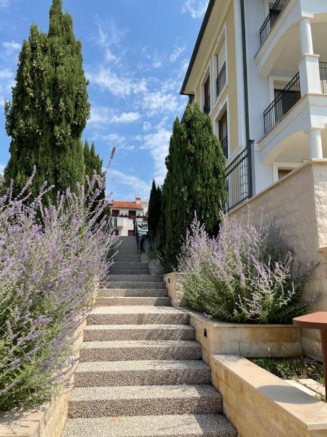 Povile Suites Dış mekan fotoğraf